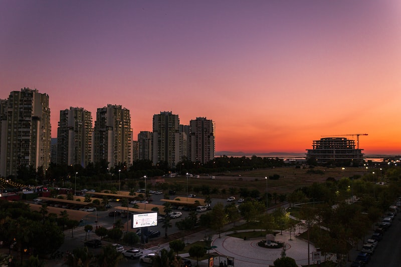 İzmir: Ege'nin İncisi İzmir: Ege'nin İncisi